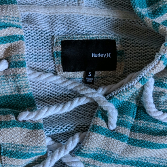 Hurley pullover. - Picture 2 of 4